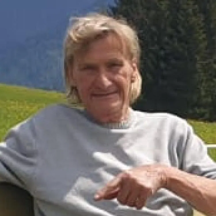 Ruhoff_Portrait_VitaMori